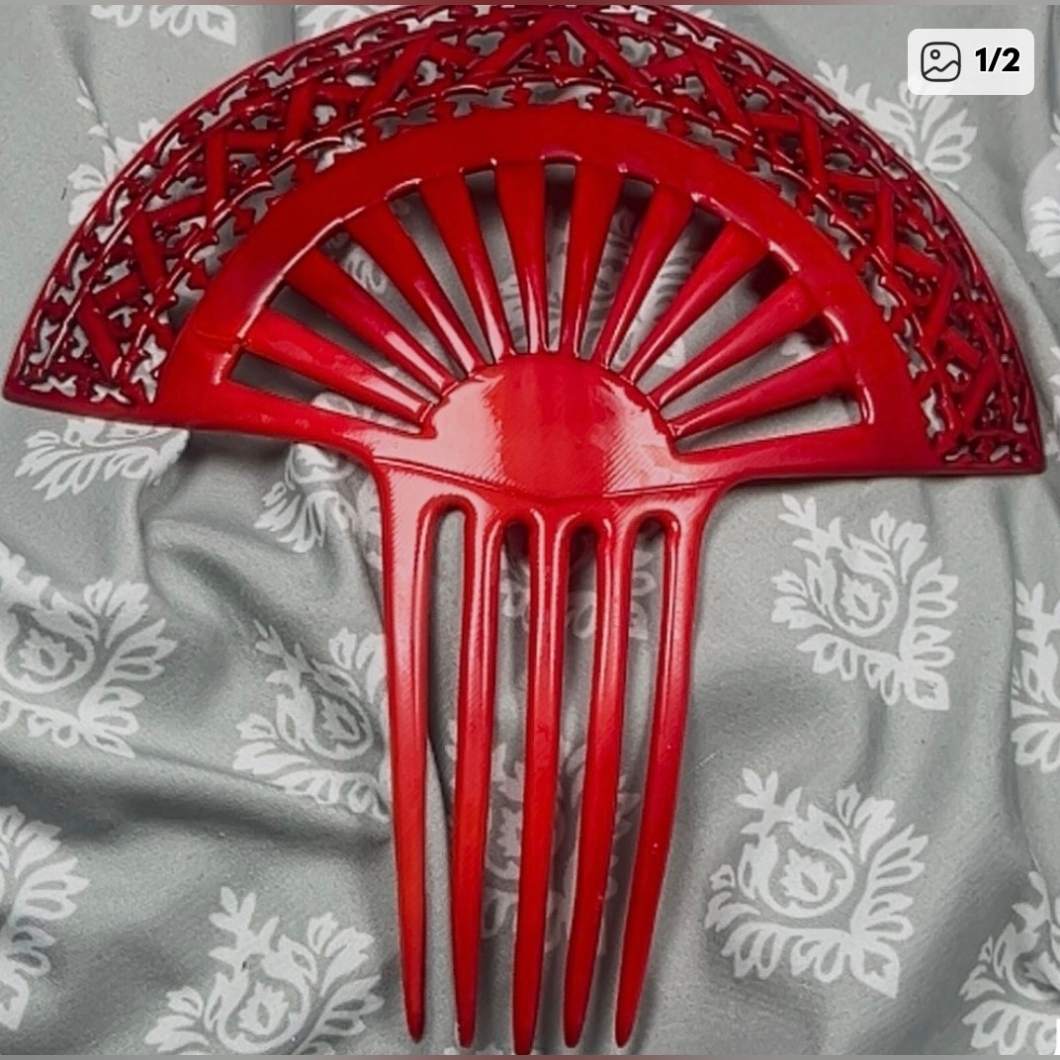Vintage Art Nouveau Deco Spanish Mantequilla Hair Comb